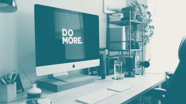 A start up founders workstation for Content Marketing for Start ups